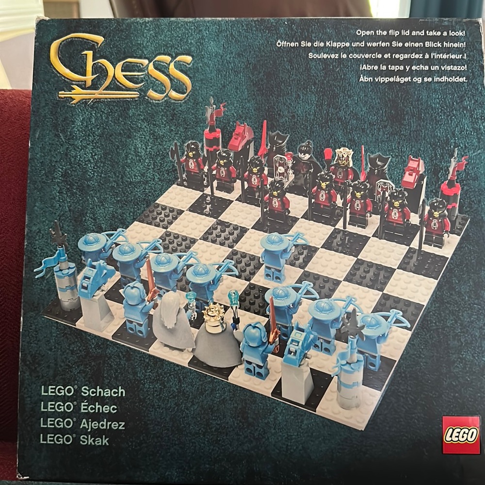 Lego Knights Kingdom Chess Set very rare retired set